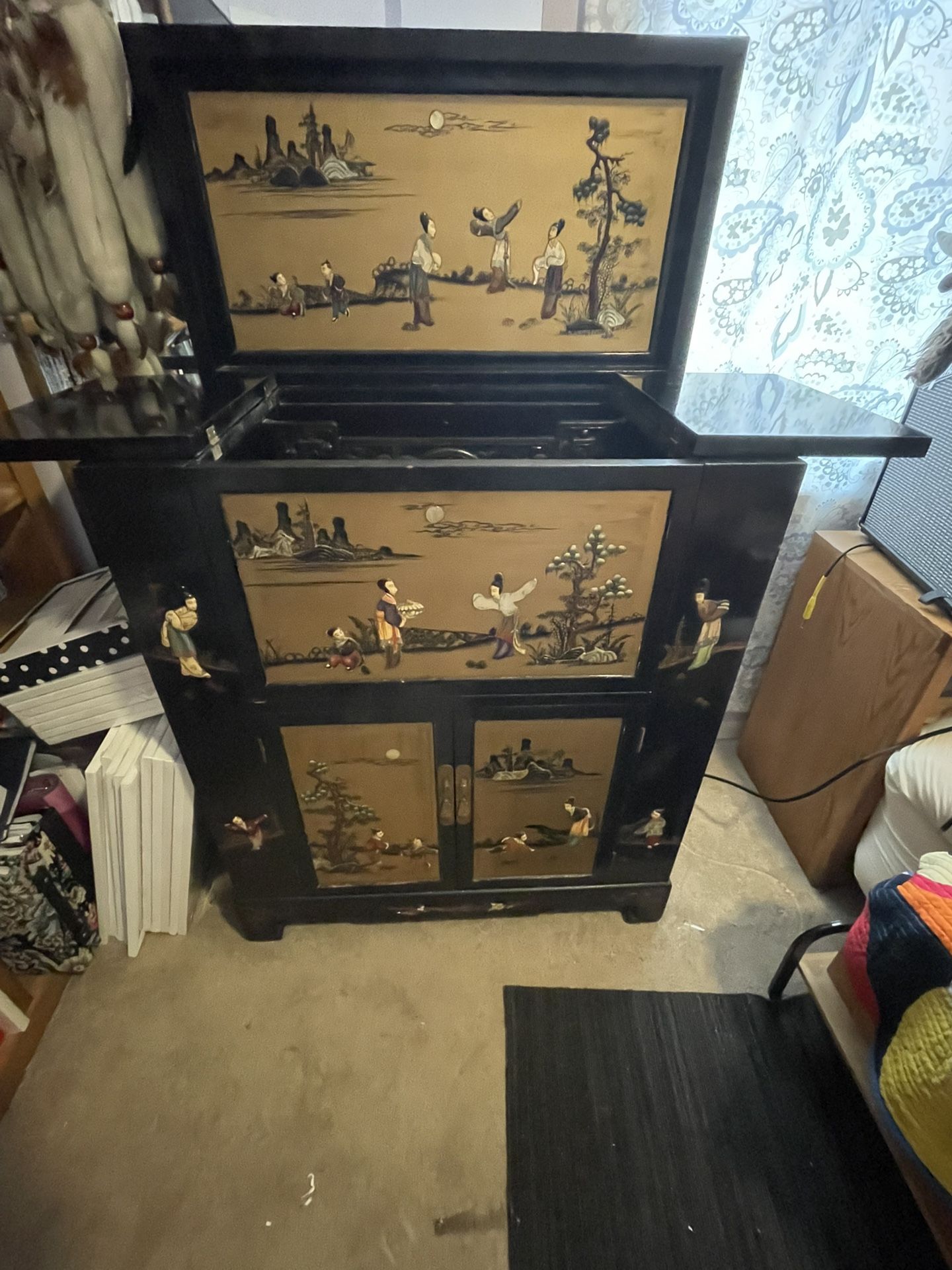 Antique Majestic Company Art Carved Furniture Bar