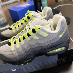 Nike Air Max 95 big bubble neon new size 8.5M