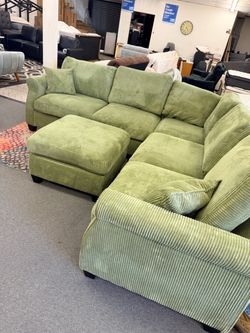 New Sage Corduroy Sectional Couch with Ottoman! Free Delivery 🚚!