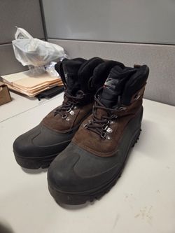 Snow Boots