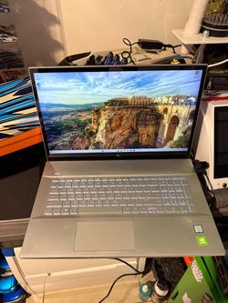 Computer Laptop hp envy 17 Touchscreen core i7 pretty fast