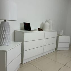 DRESSER AND TWO NIGHTSTANDS  