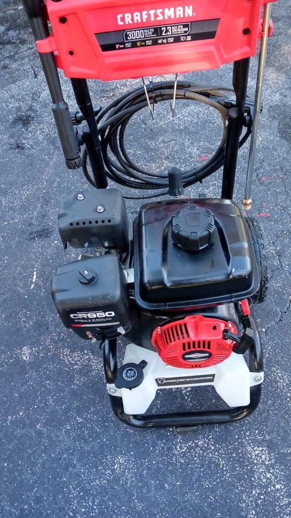 Craftsman 3000 Psi Pressure Washer. 2.3 GPM