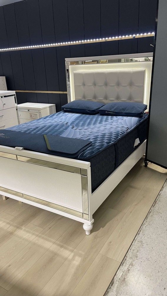 Valentino White Bedroom Set With Led (King/Queen Bed, Dresser, Mirror, Chest, Nightstand) /P