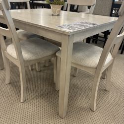 5pc Dining Room Table Set 