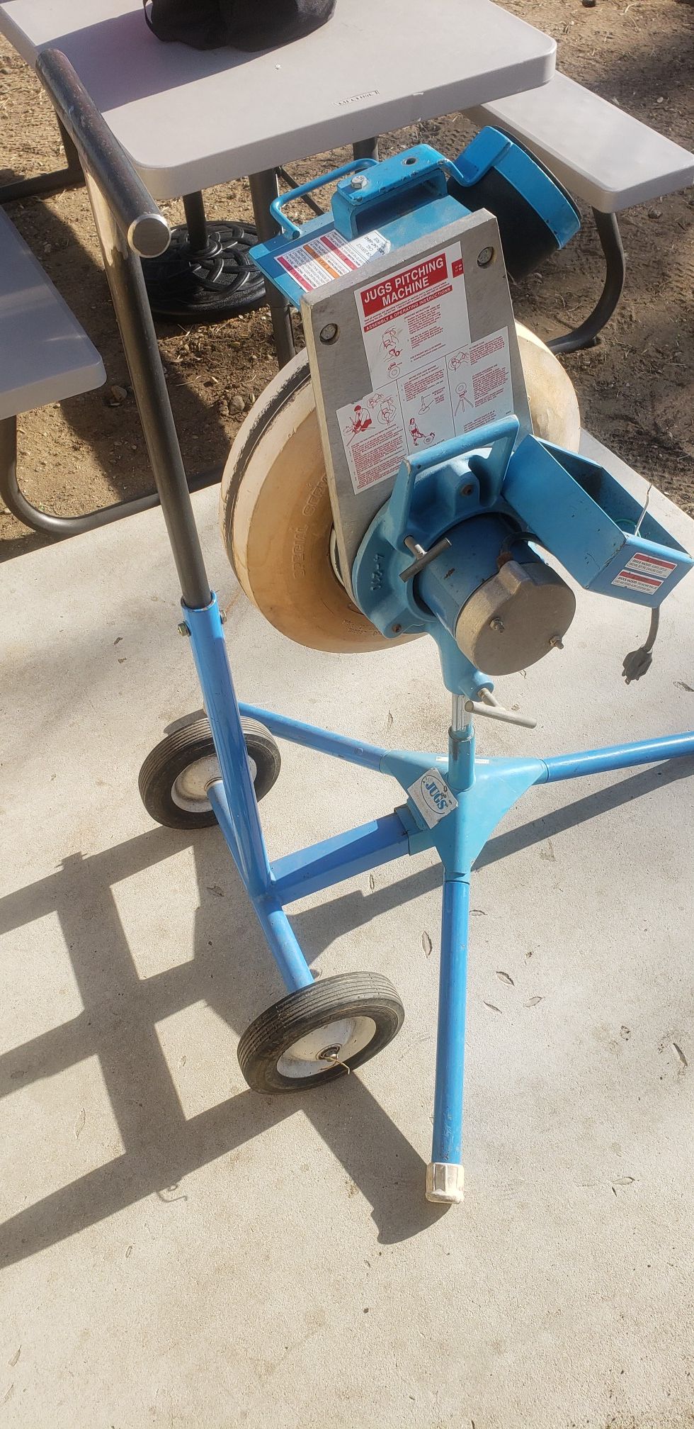 Jugs Super Softball Pitching machine for Sale in Fontana, CA OfferUp