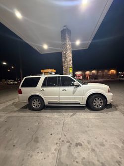 2004 Lincoln Navigator