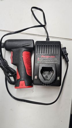 Snap-on CTS561 Cordless Driver – Tool Works – Charger Included – Needs Battery