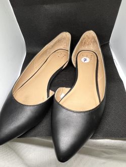 Women’s Flats Black Triangle Shaped