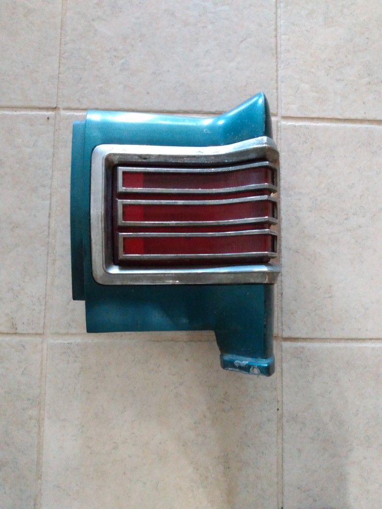 Ply Belvedere Bezel And Tail Light 1966 67