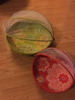 Set of 2 Bamboo Food Domes Set