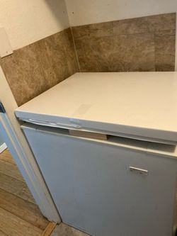 Chest freezer