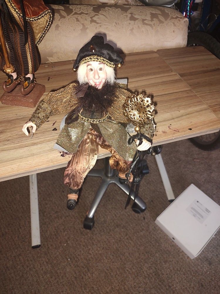 **๐ญ Set of 2 Vintage-Style Jester Dolls โ Beautifully Detailed โ \$50.(or best offer)**