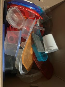 Food Storage Containers & Plastic Kitchen Container Lot