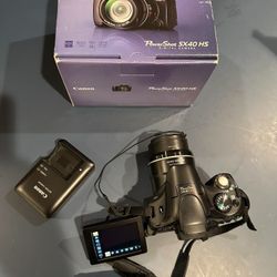 Canon Power Shot SX40 HS digital SLR camera 35x optical zoom