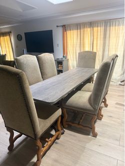 6 Dining room chairs