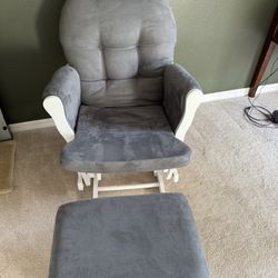 Glider Rocking Nursing Chair