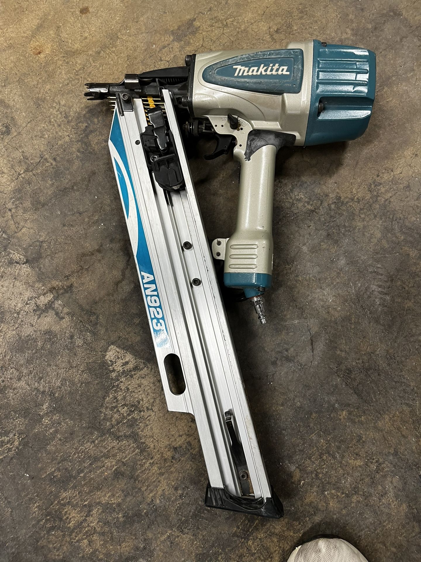 Makita AN923 Framing Nailer