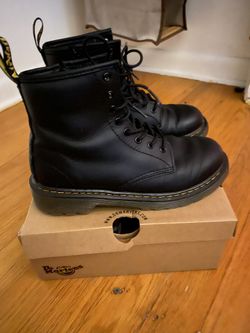 Black boots for kids