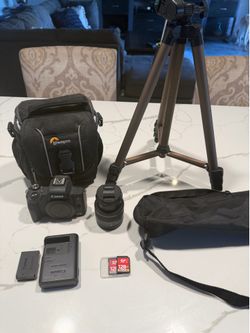 Canon EOS M50 and accessories