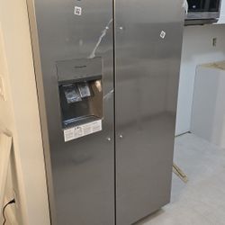 Brand New Never Used Fridge