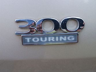 Chrysler 300 garage kept