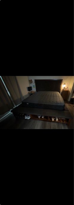 Cal King bed