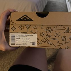 Size 8.5 Women’s Nike Pegasus Trail 4 ‘Light Bone’