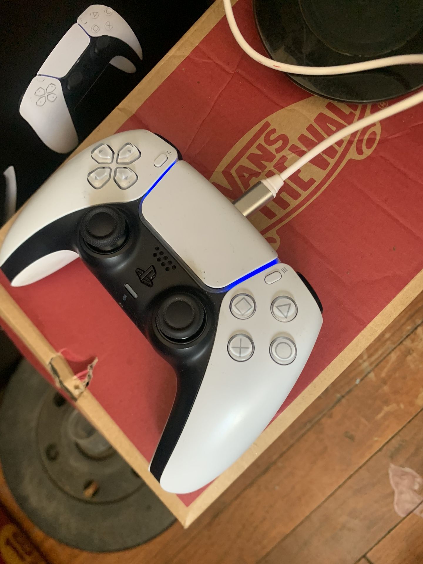 White DualSense Controller