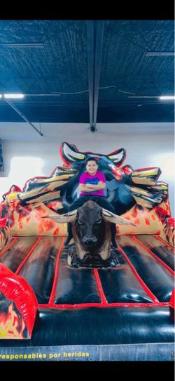 Mechanical Bull/ Toro Mecanino