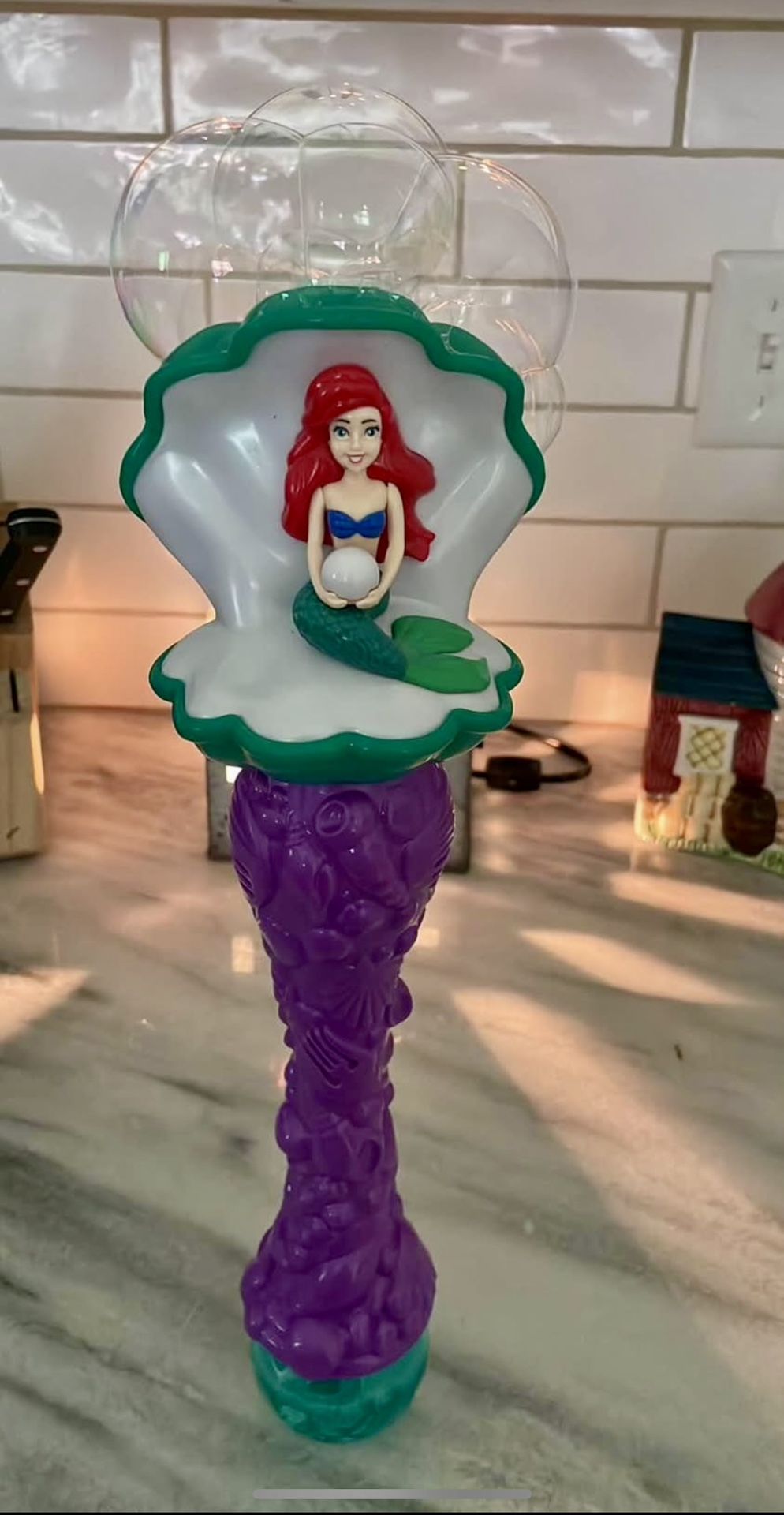 Disney Parks Little Mermaid Bubble Blower Clam Shell light up wand
