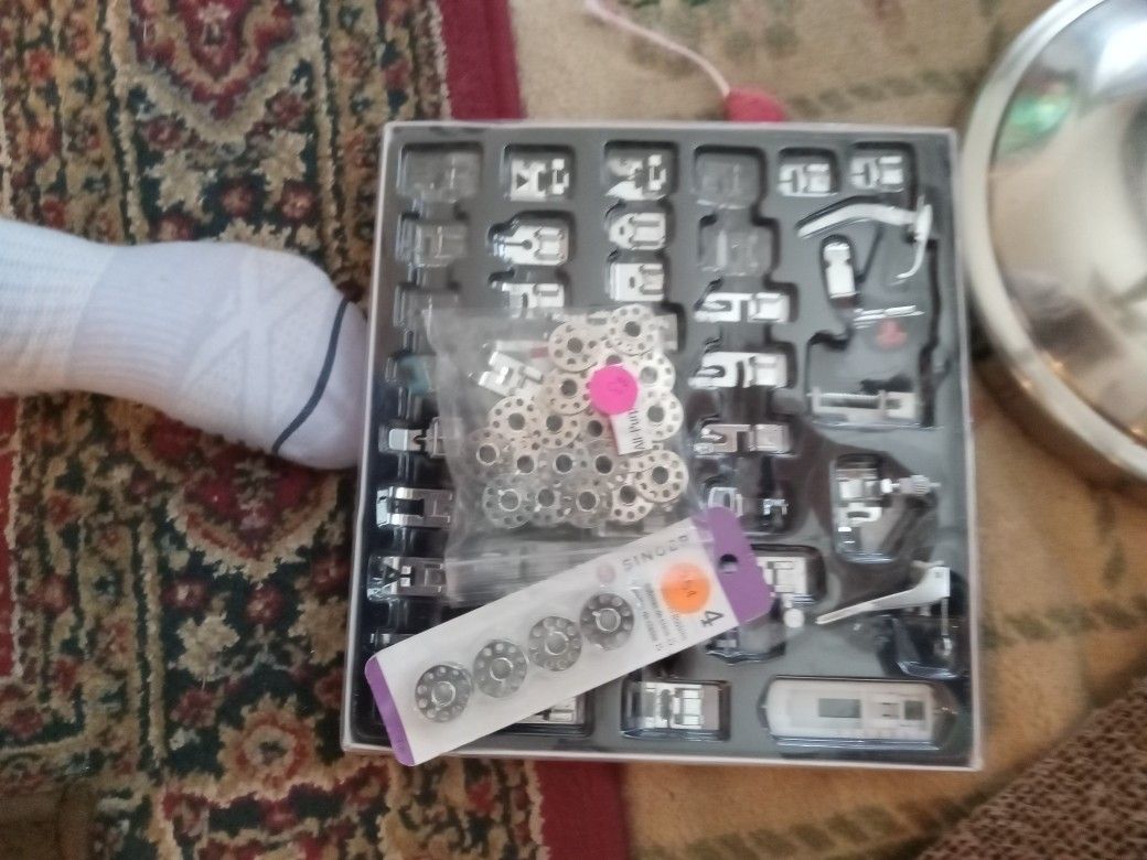 Singer Scholastic Sewing Machine Heavy Duty With Extras