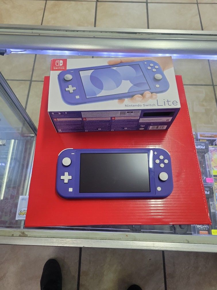 Nintendo Switch Lite 