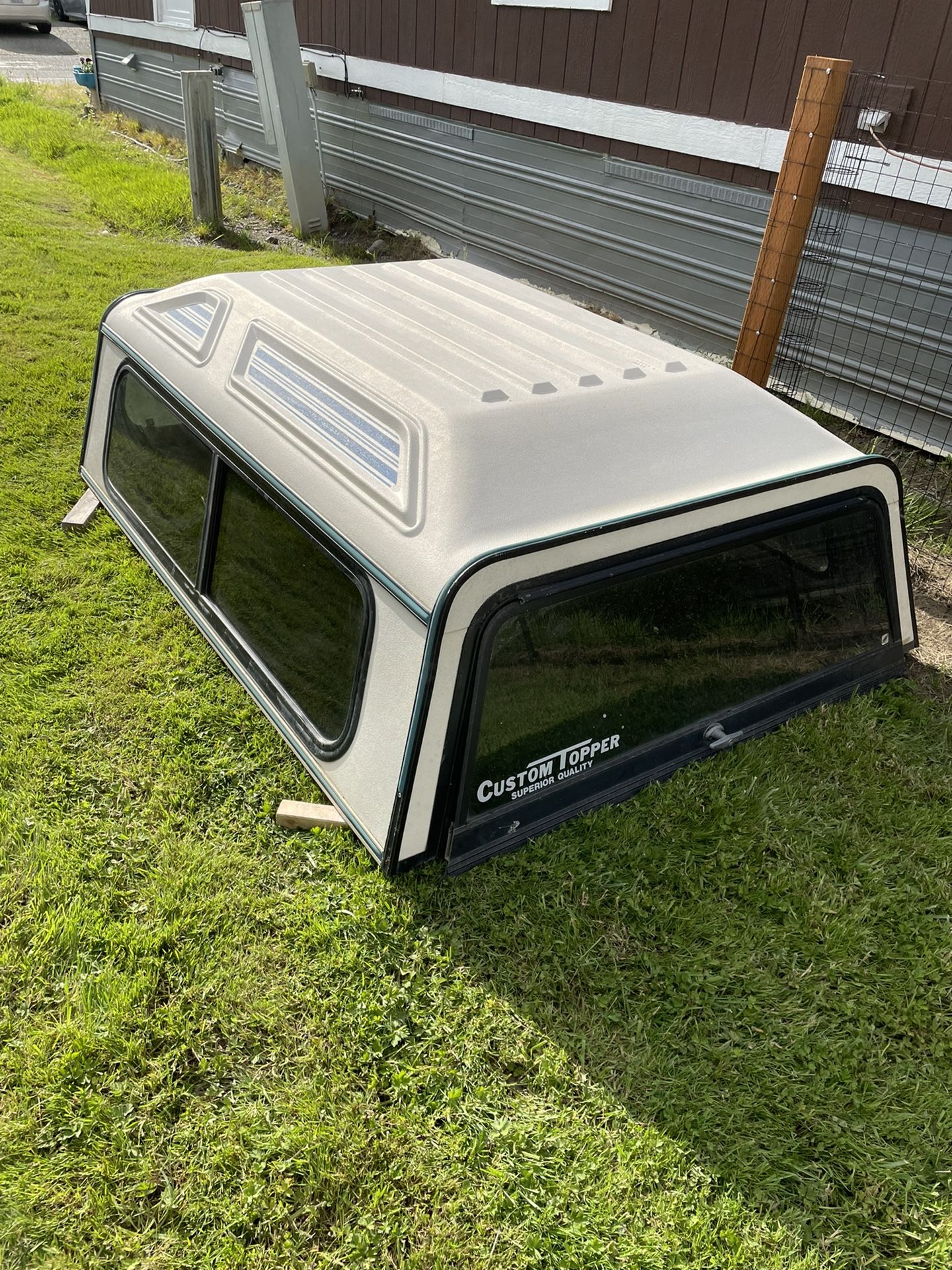 Pick-up Canopy 61”x75.5”