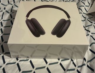 Apple AirPods Max Headphones in Box