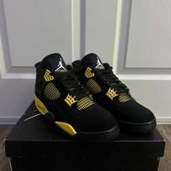 Jordan 4 Yellow Thunder 10.5 Brand New 