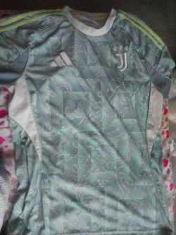 Adidas Jersey size M