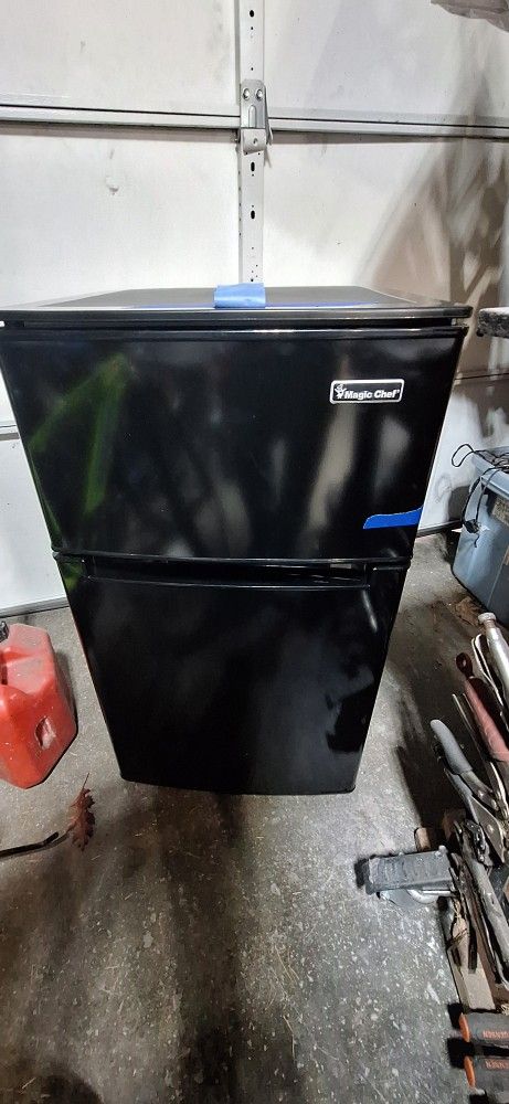 Magic Cheif Mini Fridge 