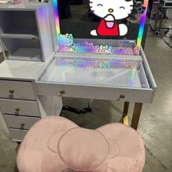Hello Kitty Vanity Set With Bow Chair 