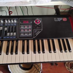  CME UF5 Midi Controller 