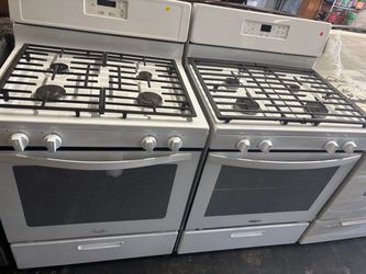 Apartment size stove