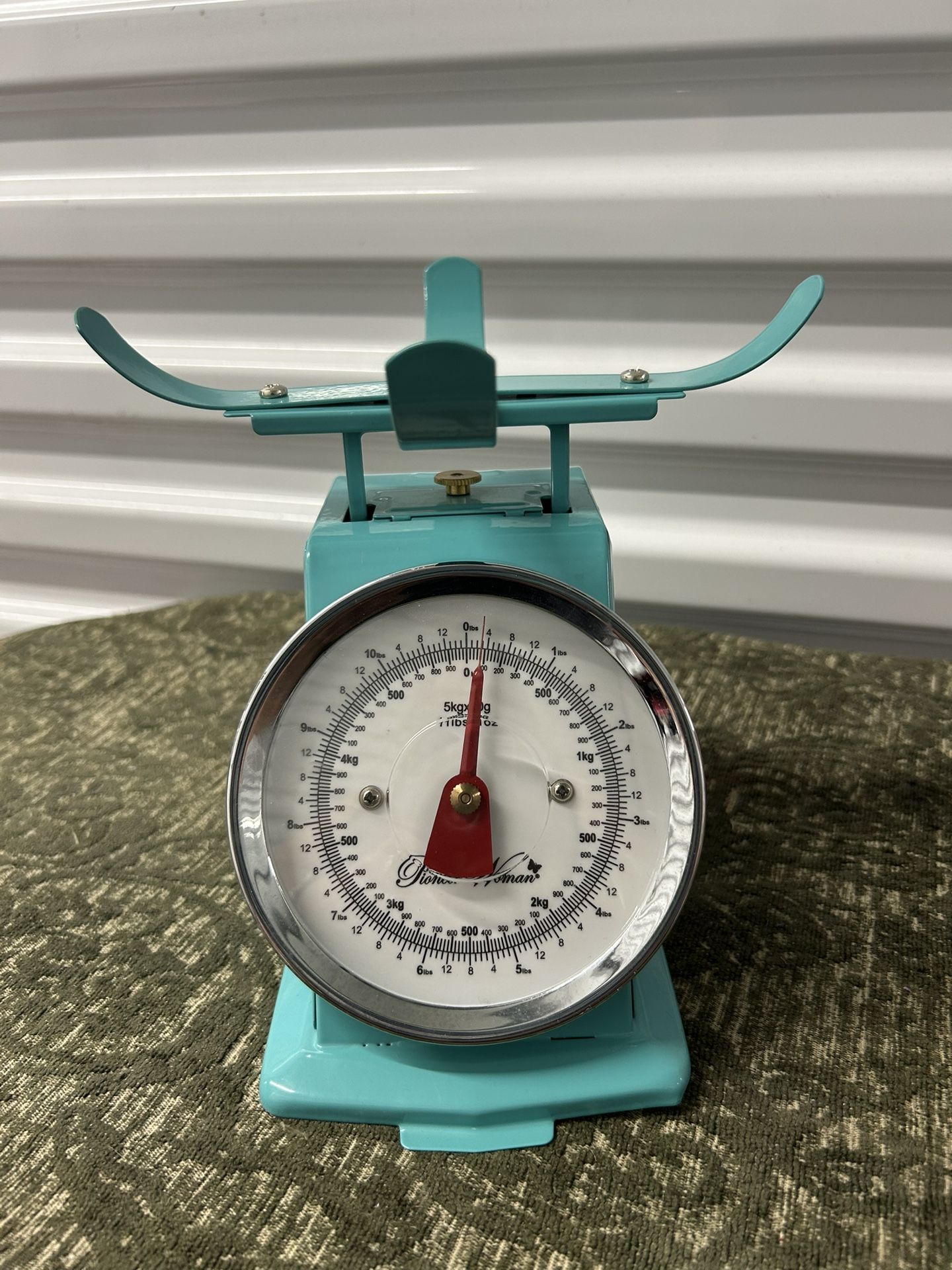 Pioneer Woman Kitchen Scale.