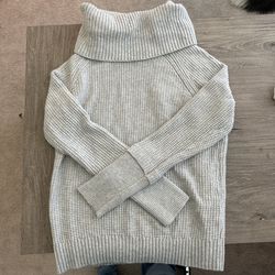 Market And Spruce Sweater 