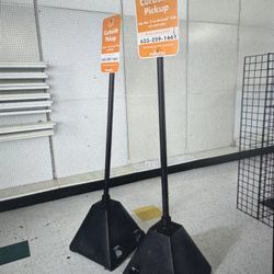 Curbside Pickup Signs 