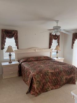 King size Bedroom Set