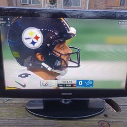 32 INCH SAMSUNG 1080P HDTV WITH ROKU REMOTE CONTROL $100 FINAL PRICE