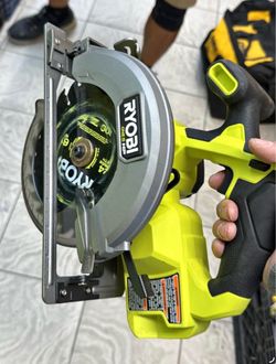 Ryobi 18v cordless brushless hp 6-1/2 circular saw tool only