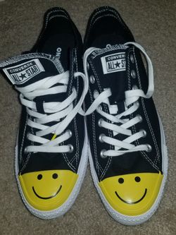 Converse All Star Smiley face sneakers size 11 worn once