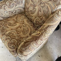 2- Unique Sitting Chairs
