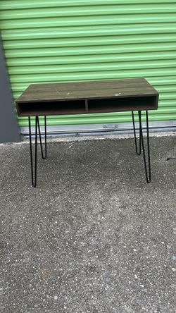 Computer table